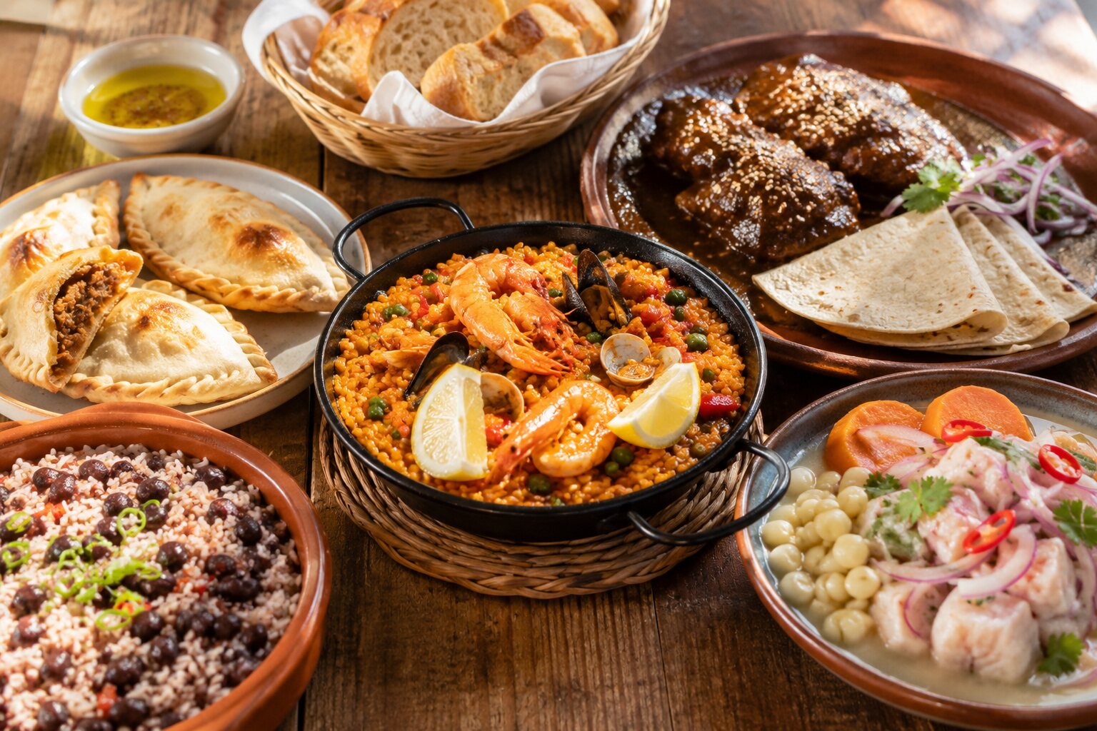 Cocinas iberoamericanas con platos de España y América