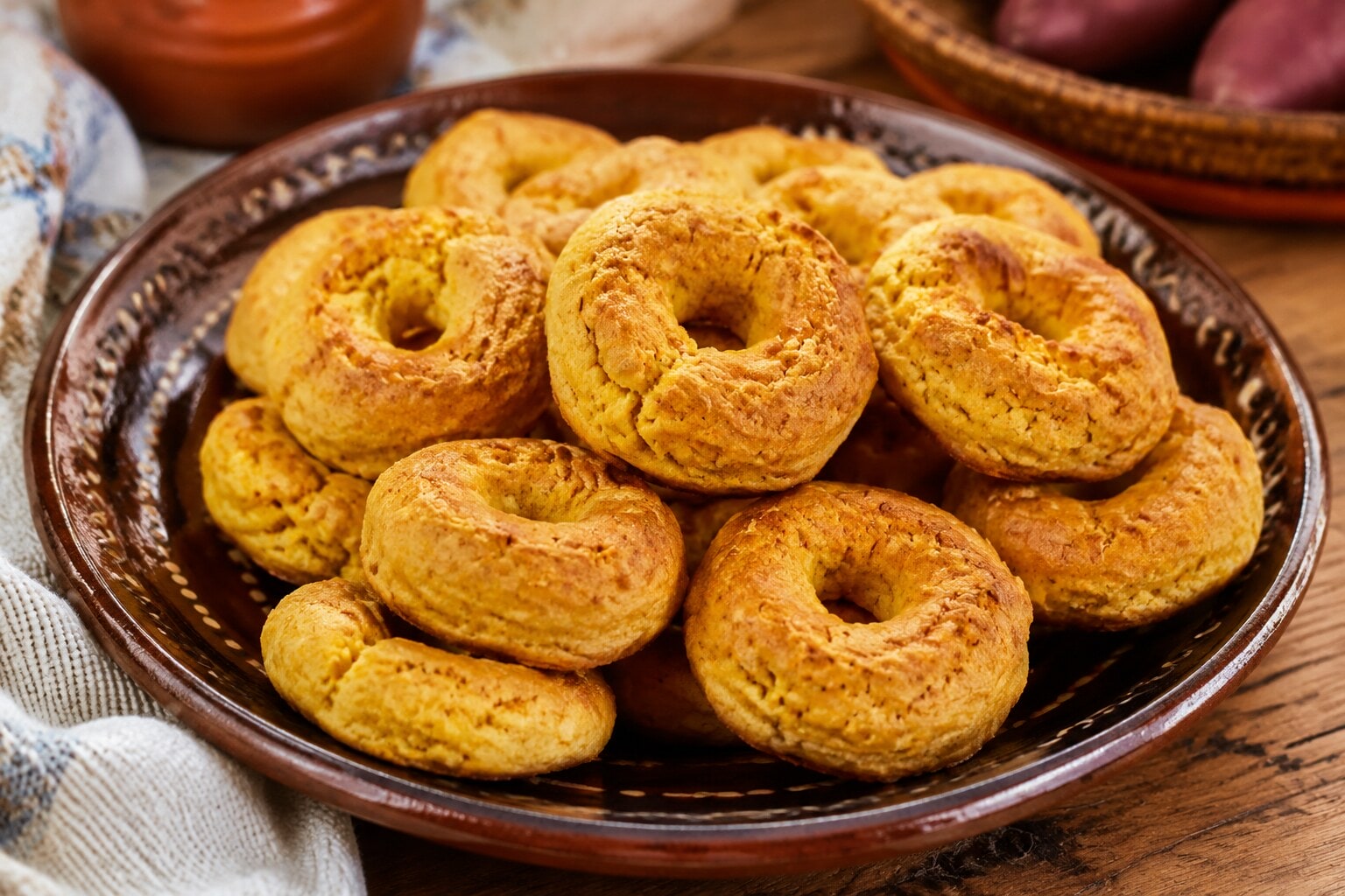 Rosquilhas de batata-doce de Madeira, especialidad tradicional de la gastronomía portuguesa